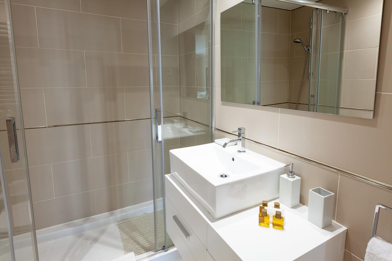 Vacation I Brand New Terrazas De Banus Apt, 24-7 Security, A Minute From The Marina, The Sea And Luxury Shopping Lejlighed *